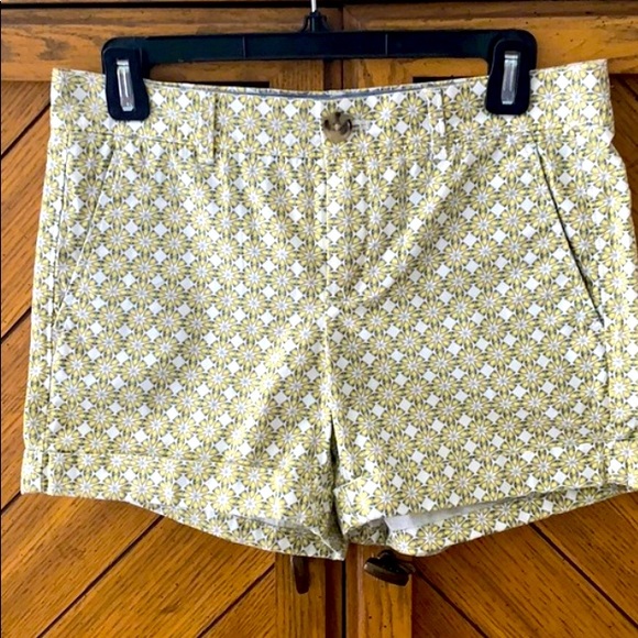 NWT Banana Republic Patterned Shorts - Picture 1 of 3
